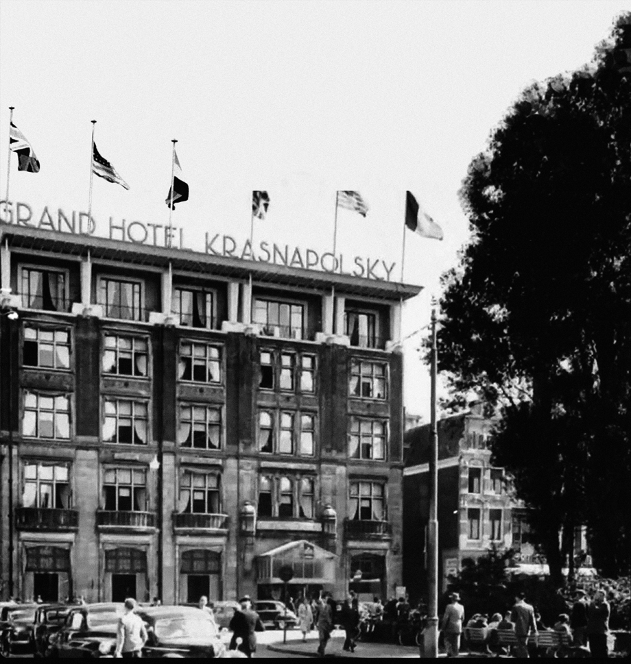 Hotel Krasnapolsky in de jaren '30 van de vorige eeuw